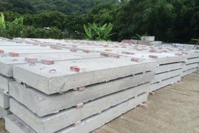 鋼筋混凝土蓋板模具澆筑水泥蓋板時(shí)應(yīng)使用哪種級(jí)別的鋼筋？